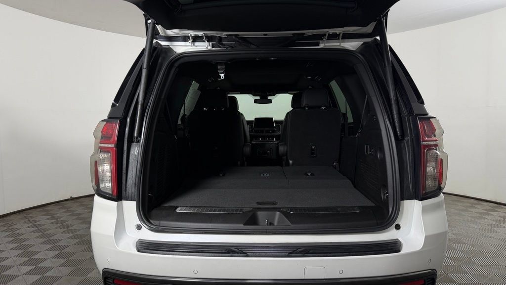 Used 2022 Chevrolet Tahoe RST w/ Luxury Package AWD/4WD image 12