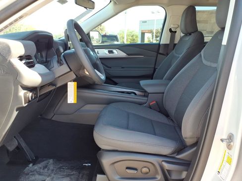 New 2026 Ford Explorer Active RWD image 6