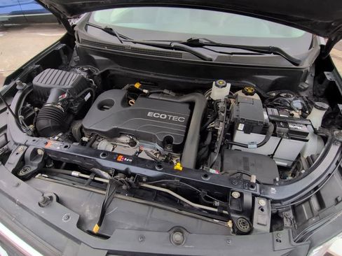 Used 2020 Chevrolet Equinox LT image 14