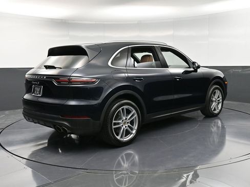 Certified 2021 Porsche Cayenne S image 8