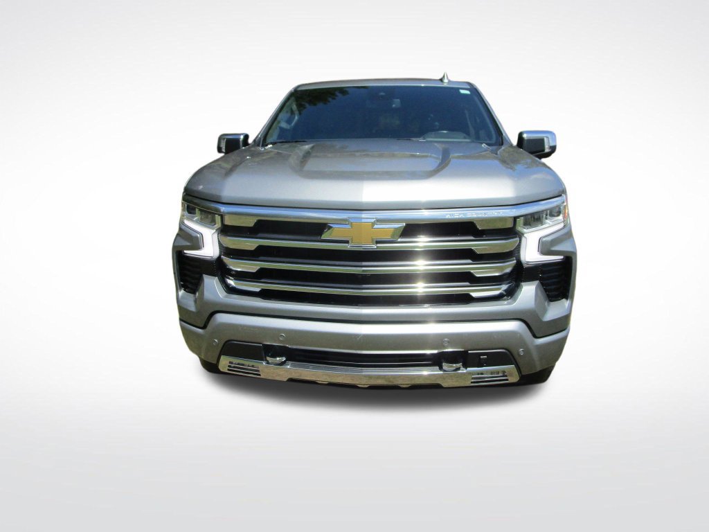 Used 2023 Chevrolet Silverado 1500 High Country w/ High Country Premium Package AWD/4WD image 5