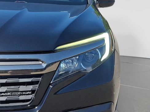 Used 2017 Honda Ridgeline Black Edition image 11
