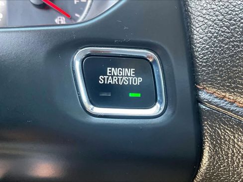 Used 2022 GMC Acadia AT4 w/ Technology Package image 33