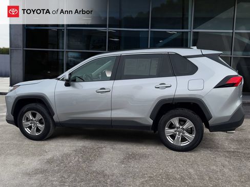 Used 2022 Toyota RAV4 XLE AWD/4WD image 8
