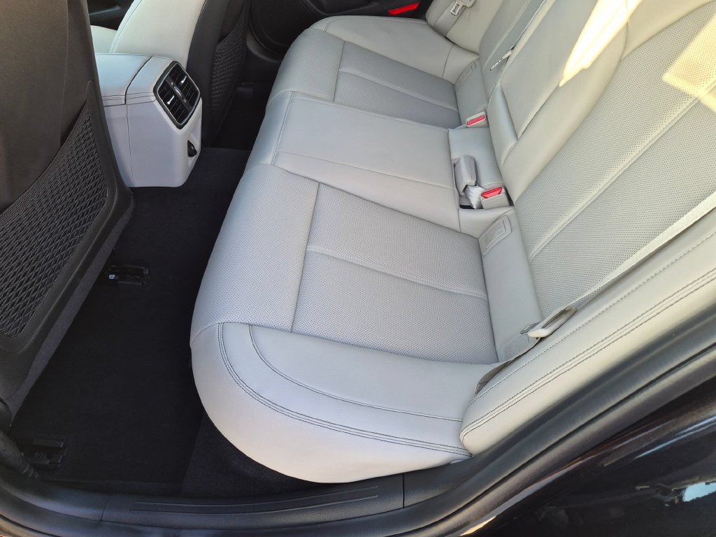 Used 2023 Genesis G70 2.0T AWD/4WD image 21