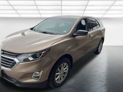 Used 2018 Chevrolet Equinox LS image 1