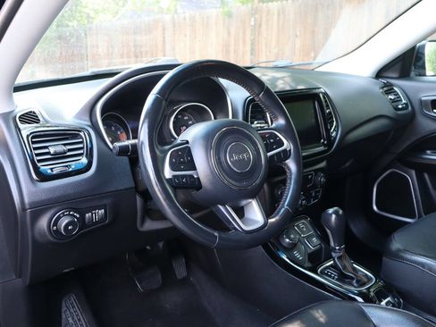 Used 2019 Jeep Compass Limited AWD/4WD image 15