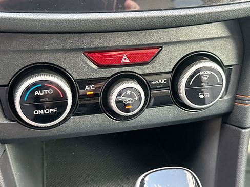 Used 2023 Subaru Crosstrek 2.5i Limited w/ Popular Package #4 image 10