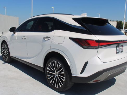 Used 2023 Lexus RX 350 Premium Plus w/ Cold Area Package FWD image 5