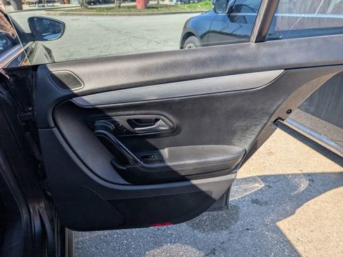 Used 2016 Volkswagen CC image 19