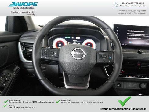 Used 2026 Nissan Rogue SL AWD/4WD image 17