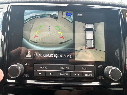 Used 2021 Nissan Titan Platinum Reserve w/ Moonroof Package AWD/4WD image 25