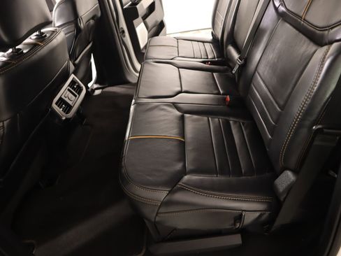 Used 2024 Ford F250 Platinum image 13