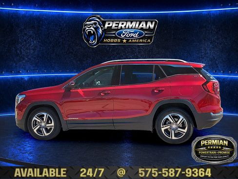 Used 2021 GMC Terrain SLT FWD image 2
