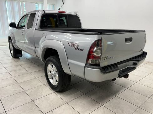 Used 2012 Toyota Tacoma 4x4 Access Cab V6 w/ TRD Sport Pkg image 7
