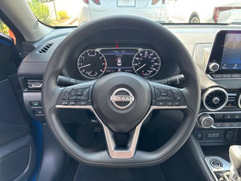 Used 2025 Nissan Sentra SV FWD image 21