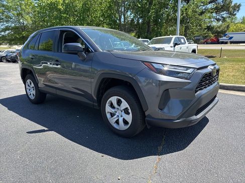 Used 2025 Toyota RAV4 LE image 7