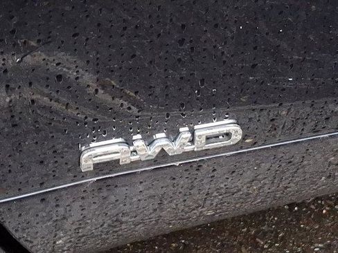 Certified 2025 Toyota Highlander XLE image 7