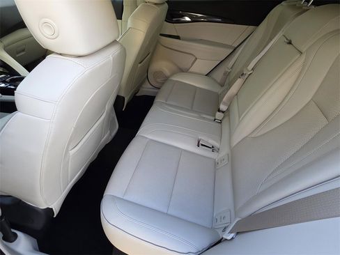 Used 2022 Buick Envision Essence w/ Technology Package I image 11