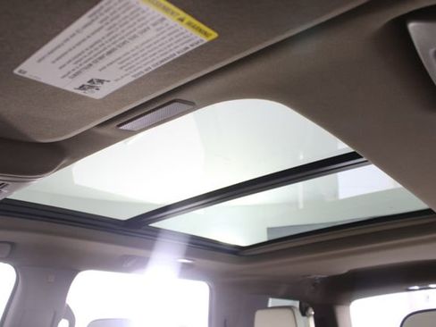 Used 2026 GMC Yukon Denali w/ Denali Reserve Package image 12