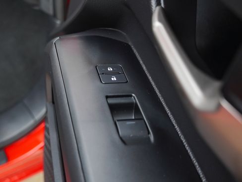 Used 2025 Toyota Tacoma TRD Off-Road image 27