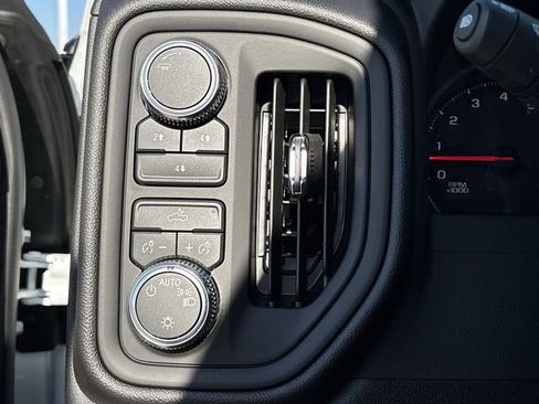 New 2026 GMC Sierra 3500 SLT w/ SLT Convenience Package image 22