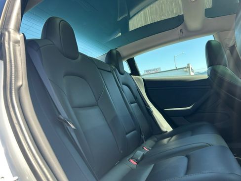 Used 2020 Tesla Model 3 Long Range AWD/4WD image 38