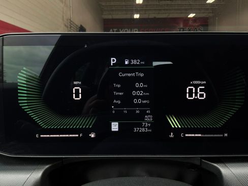 Used 2025 Kia K4 LXS image 38