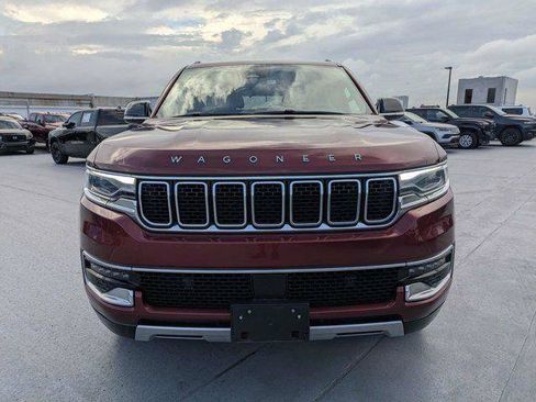 Certified 2024 Jeep Wagoneer Series II AWD/4WD image 8