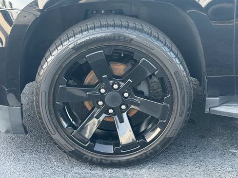 Used 2019 Chevrolet Tahoe LT RWD image 15