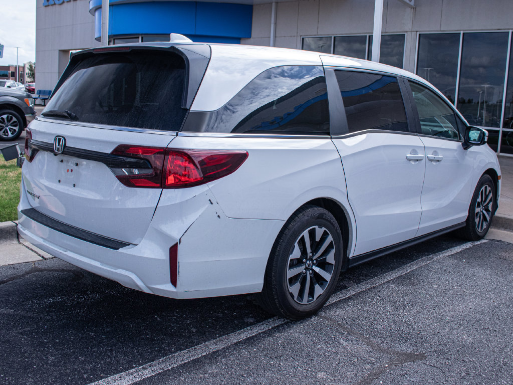 Used 2025 Honda Odyssey EX-L image 4
