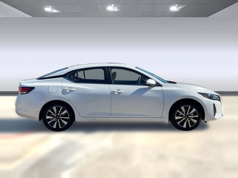 New 2025 Nissan Sentra SV w/ SV Premium Package image 8
