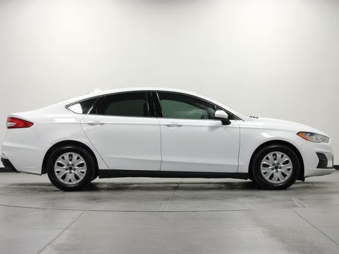Used 2020 Ford Fusion S FWD image 3