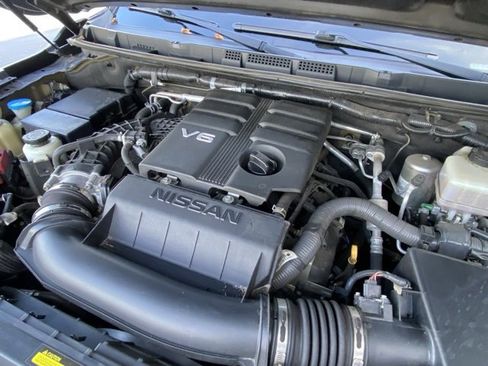 Used 2022 Nissan Frontier Pro-X w/ Technology Package image 11