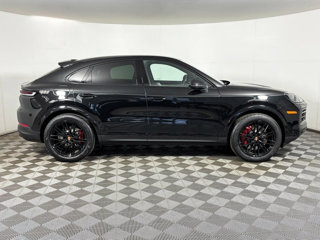 Certified 2026 Porsche Cayenne S AWD/4WD image 8