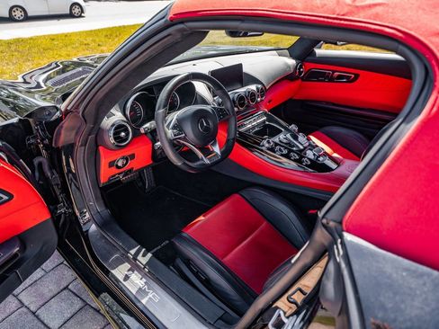Used 2018 Mercedes-Benz AMG GT C image 20