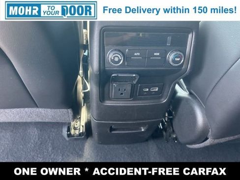 Used 2023 GMC Acadia SLT image 36