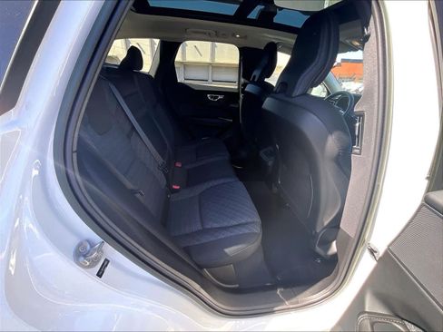 Used 2023 Volvo XC60 B5 Core AWD/4WD image 30