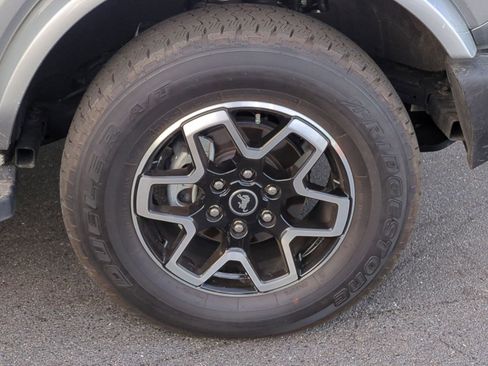 Used 2024 Ford Bronco Outer Banks image 12