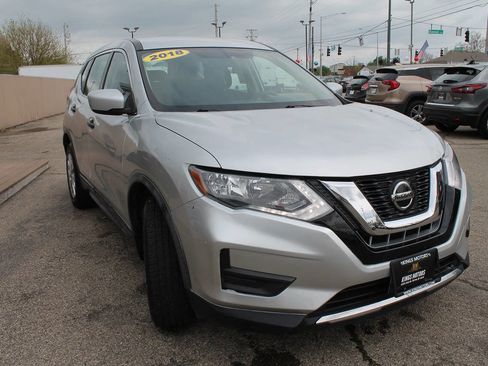 Used 2018 Nissan Rogue S image 7