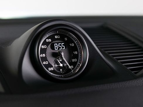 Certified 2026 Porsche Macan AWD/4WD image 24