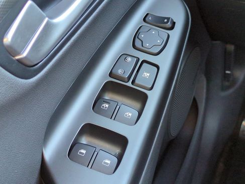 Certified 2022 Hyundai Kona Limited image 26