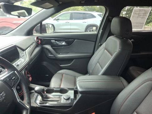 Certified 2022 Chevrolet Blazer RS w/ Enhanced Convenience Package AWD/4WD image 8