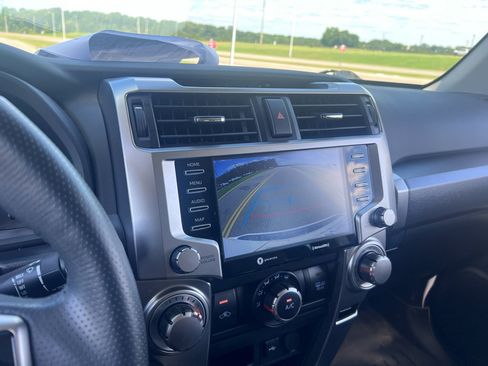 Used 2023 Toyota 4Runner SR5 AWD/4WD image 18