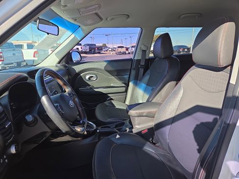 Used 2019 Kia Soul ! w/ Technology Package image 13