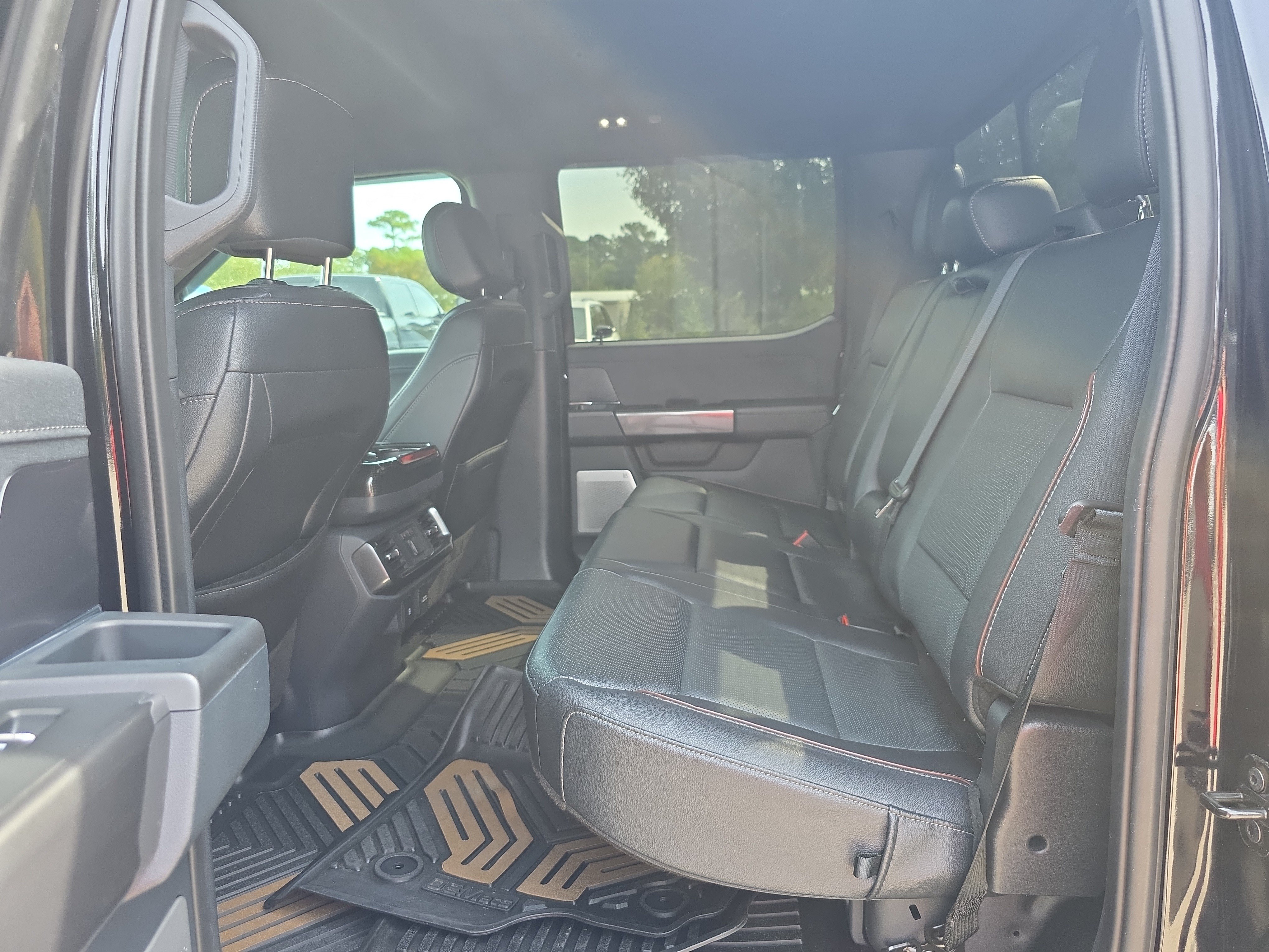 Used 2022 Ford F150 Lariat w/ Equipment Group 502A High AWD/4WD image 31