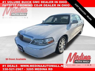 Used 2009 Lincoln Town Car Signature Limited