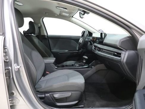 Used 2025 Kia K4 FWD image 32