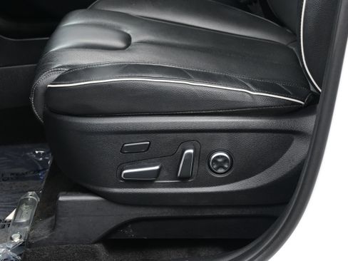 Used 2023 Hyundai Palisade Limited AWD/4WD image 11