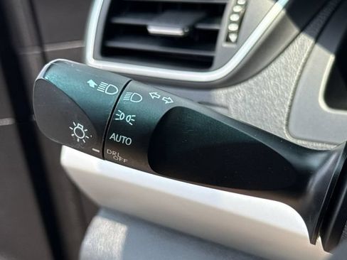 Used 2017 Toyota Camry SE FWD image 30